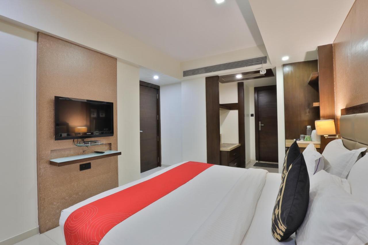 Krios Hotel - Near Sg Highway, Ahmadabad Zewnętrze zdjęcie