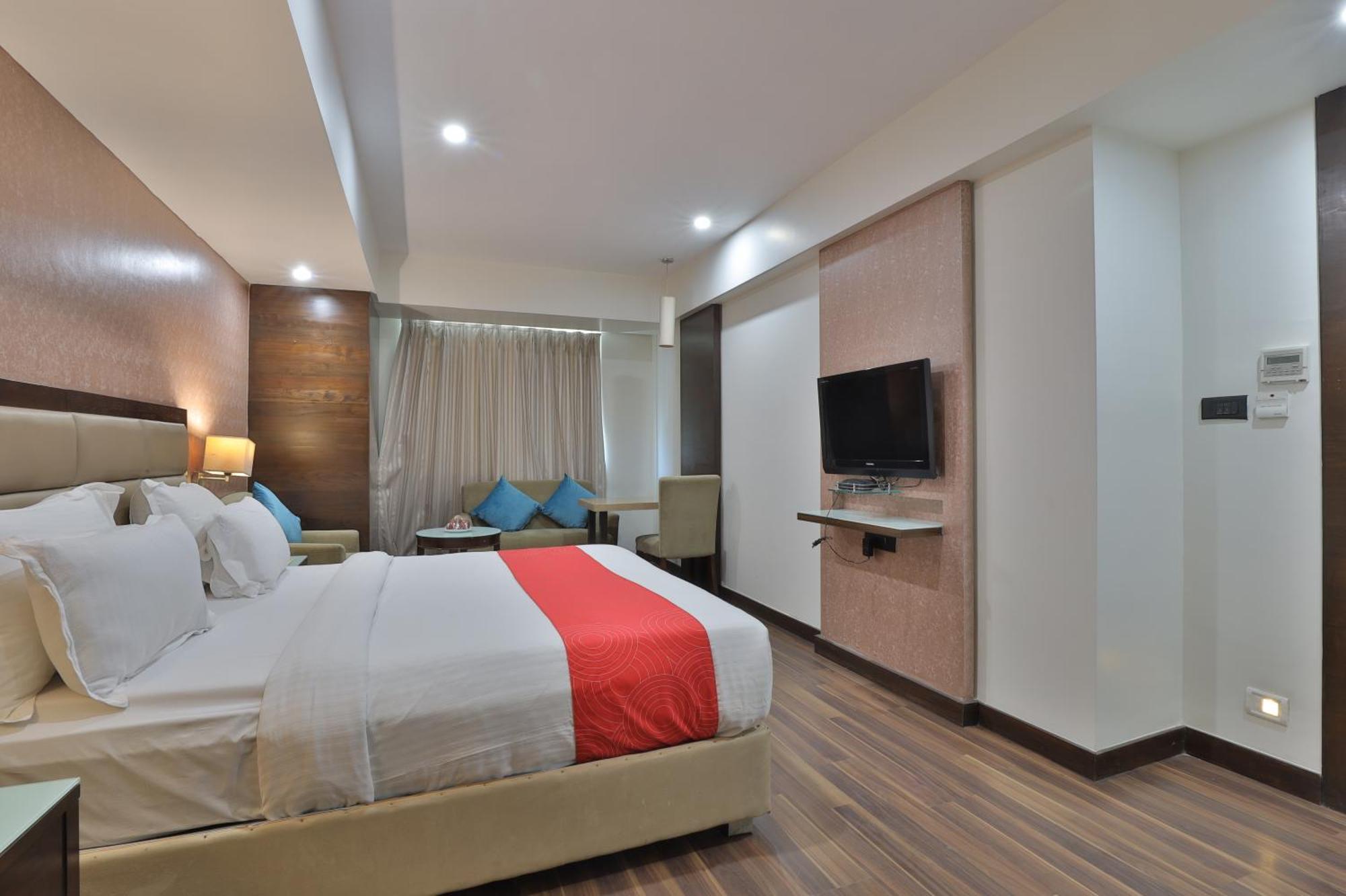 Krios Hotel - Near Sg Highway, Ahmadabad Zewnętrze zdjęcie